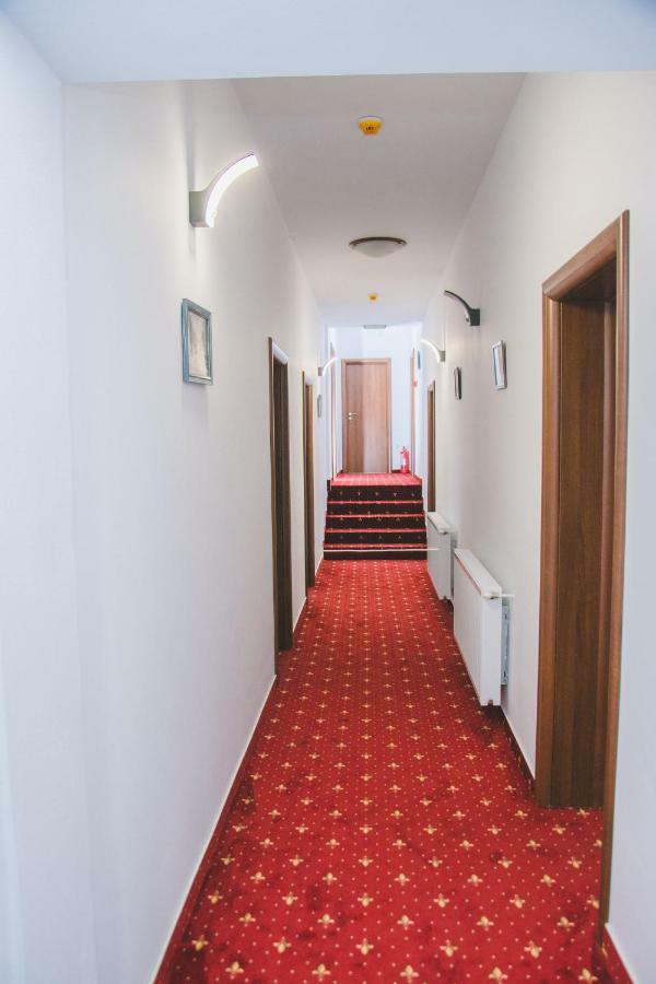 Pensiunea Iliada Sibiu Buitenkant foto